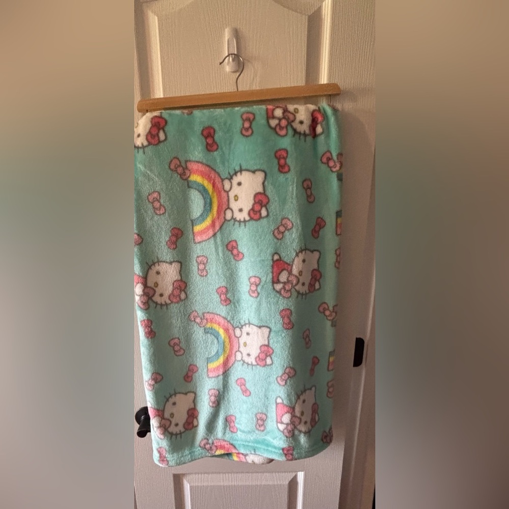 Hello Kitty blanket - Aqua and Pink